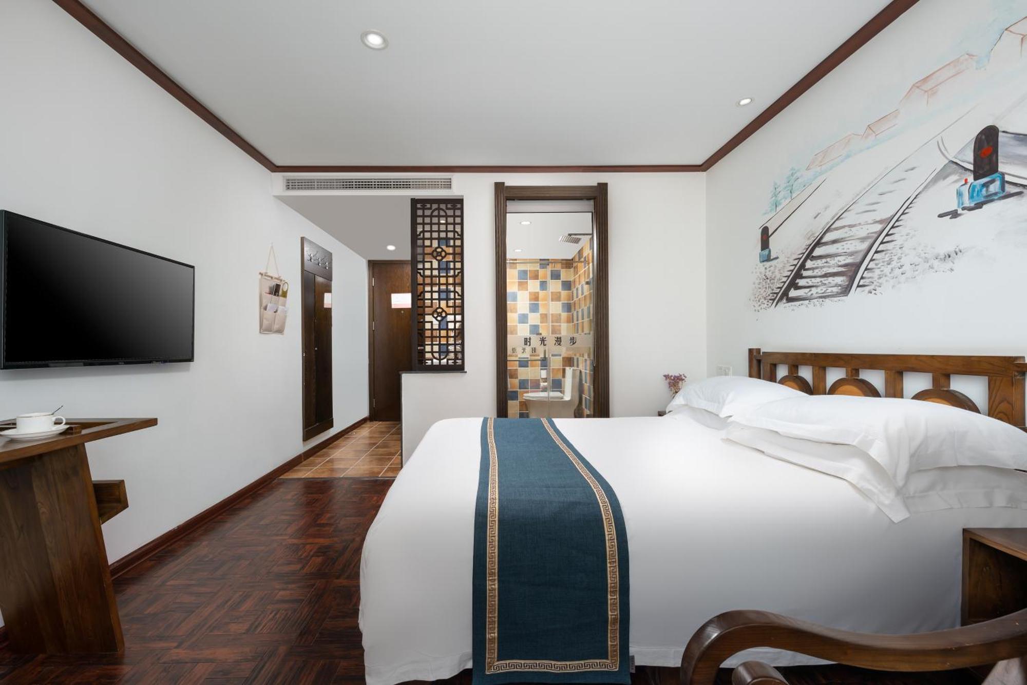 Nostalgia Hotel Near Tianjin Polar Ocean Word- Tianjin Fonte Joy World, 10 Minutes Drive Away From Tianjin Tanggu High-Speed Railway Station, Free Ice-Cream, Mineral Water, Snacks And Laundry Service, English Communication Well Экстерьер фото