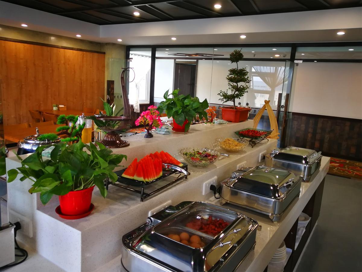 Nostalgia Hotel Near Tianjin Polar Ocean Word- Tianjin Fonte Joy World, 10 Minutes Drive Away From Tianjin Tanggu High-Speed Railway Station, Free Ice-Cream, Mineral Water, Snacks And Laundry Service, English Communication Well Экстерьер фото